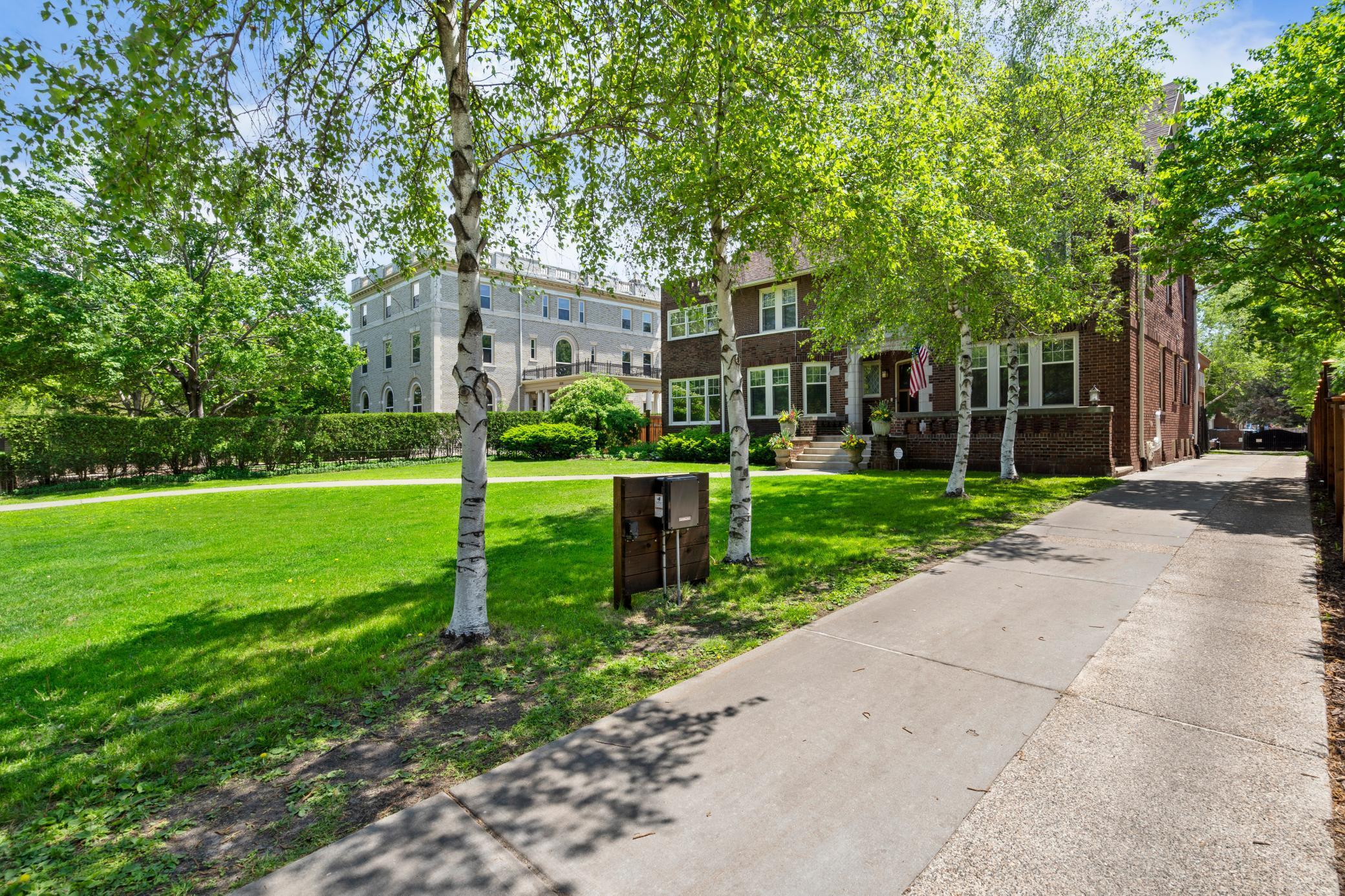 Saint Paul, Minnesota, 55105, United States, 6 Bedrooms Bedrooms, ,5 BathroomsBathrooms,Residential,Pending,2011867