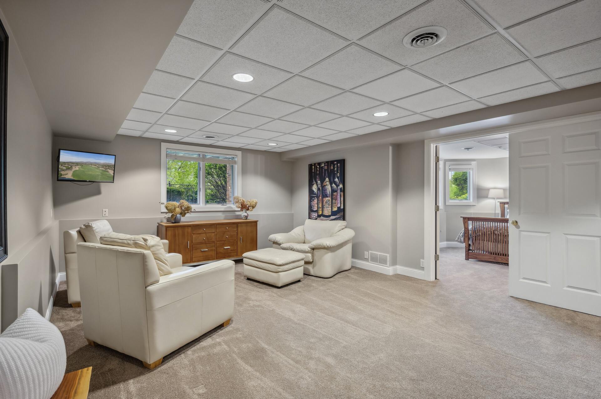 Minneapolis, Minnesota, 55401, United States, 4 Bedrooms Bedrooms, ,4 BathroomsBathrooms,Residential,Active,2003546