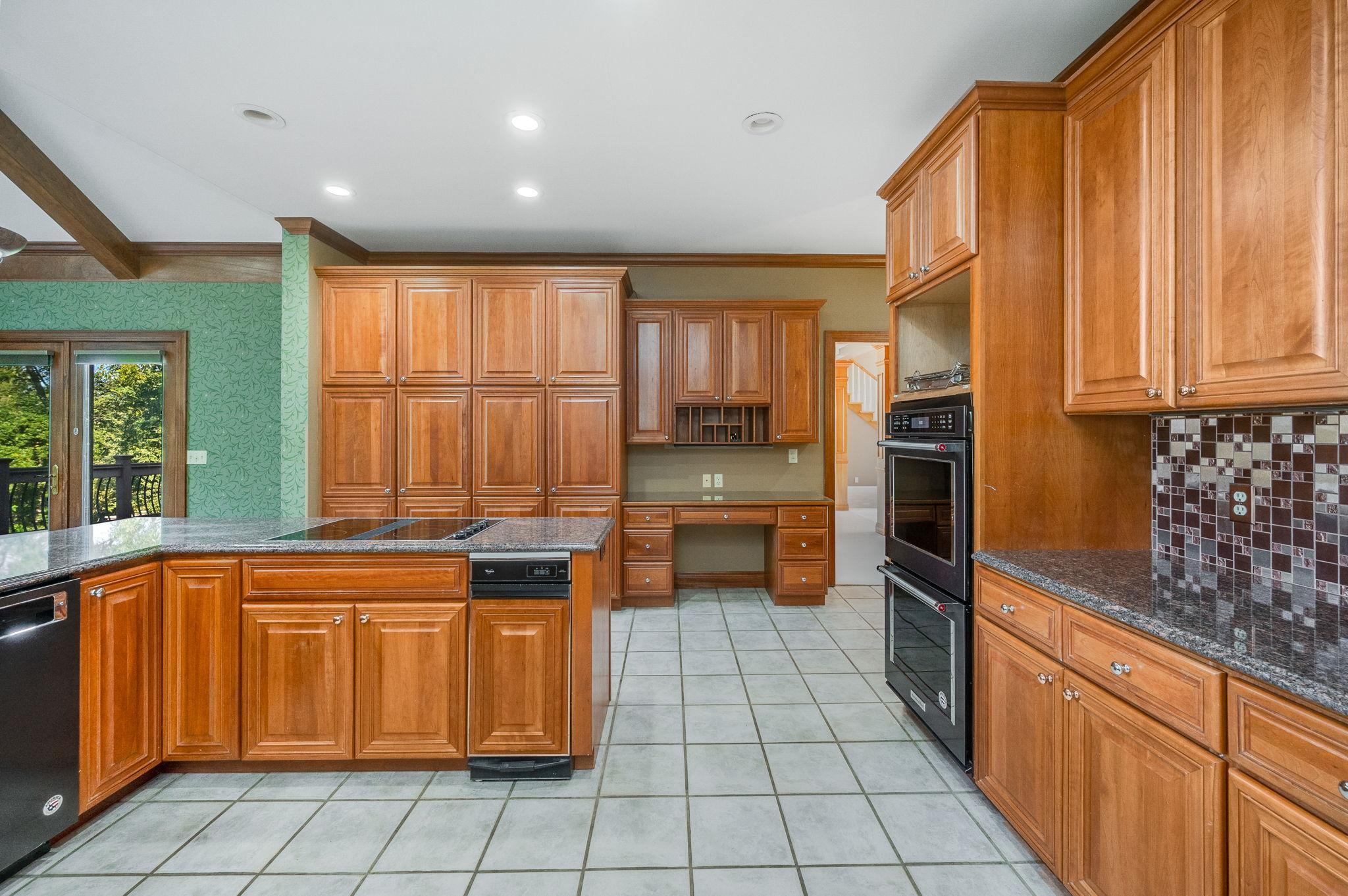 Fairmont, Minnesota, 56031, United States, 5 Bedrooms Bedrooms, ,6 BathroomsBathrooms,Residential,Active,1953012