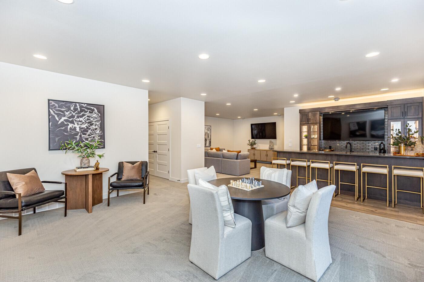 Fargo, North Dakota, 58104, United States, 6 Bedrooms Bedrooms, ,5 BathroomsBathrooms,Residential,Active,2010195