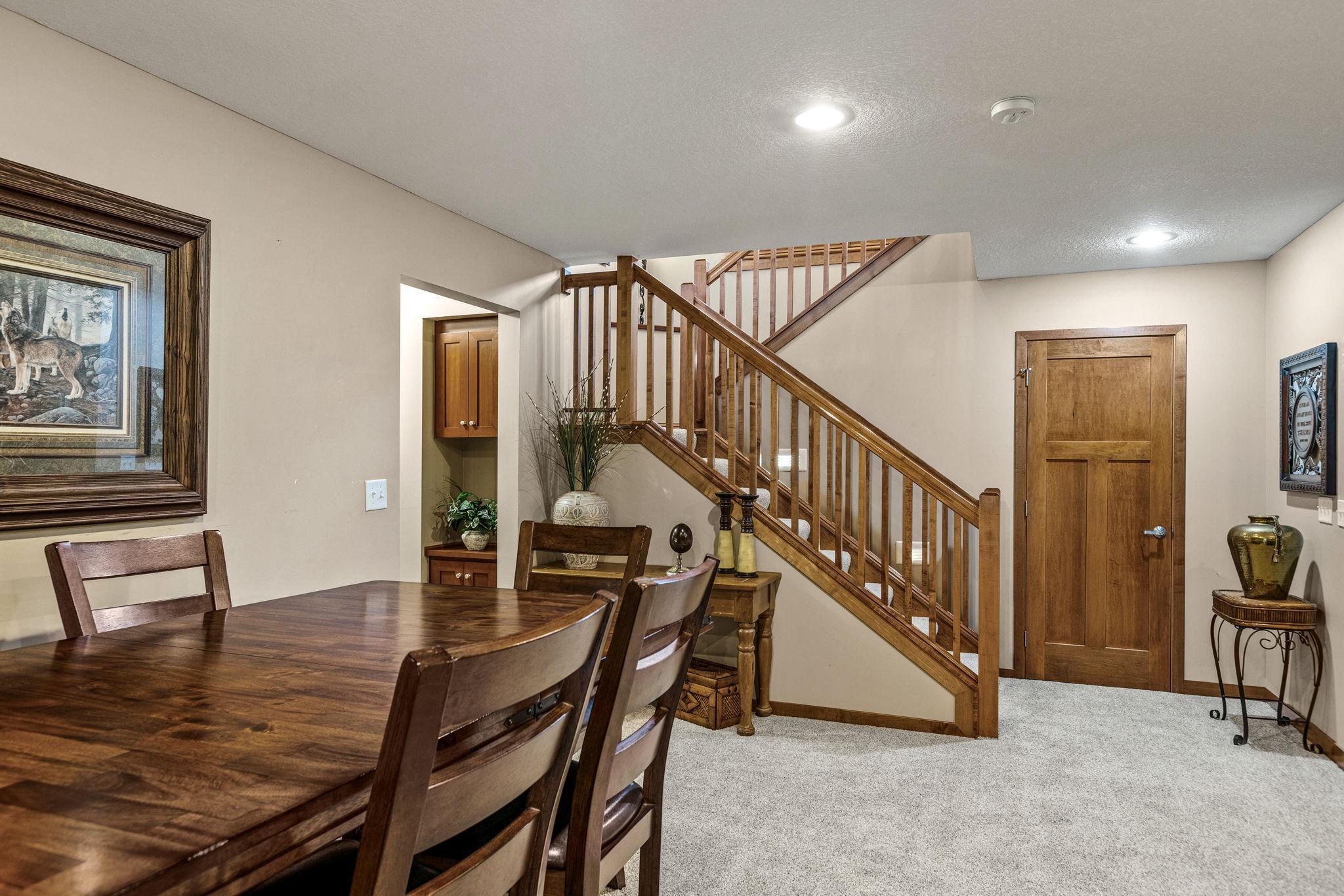 Rogers, Minnesota, 55374, United States, 5 Bedrooms Bedrooms, ,5 BathroomsBathrooms,Residential,Active,1914592