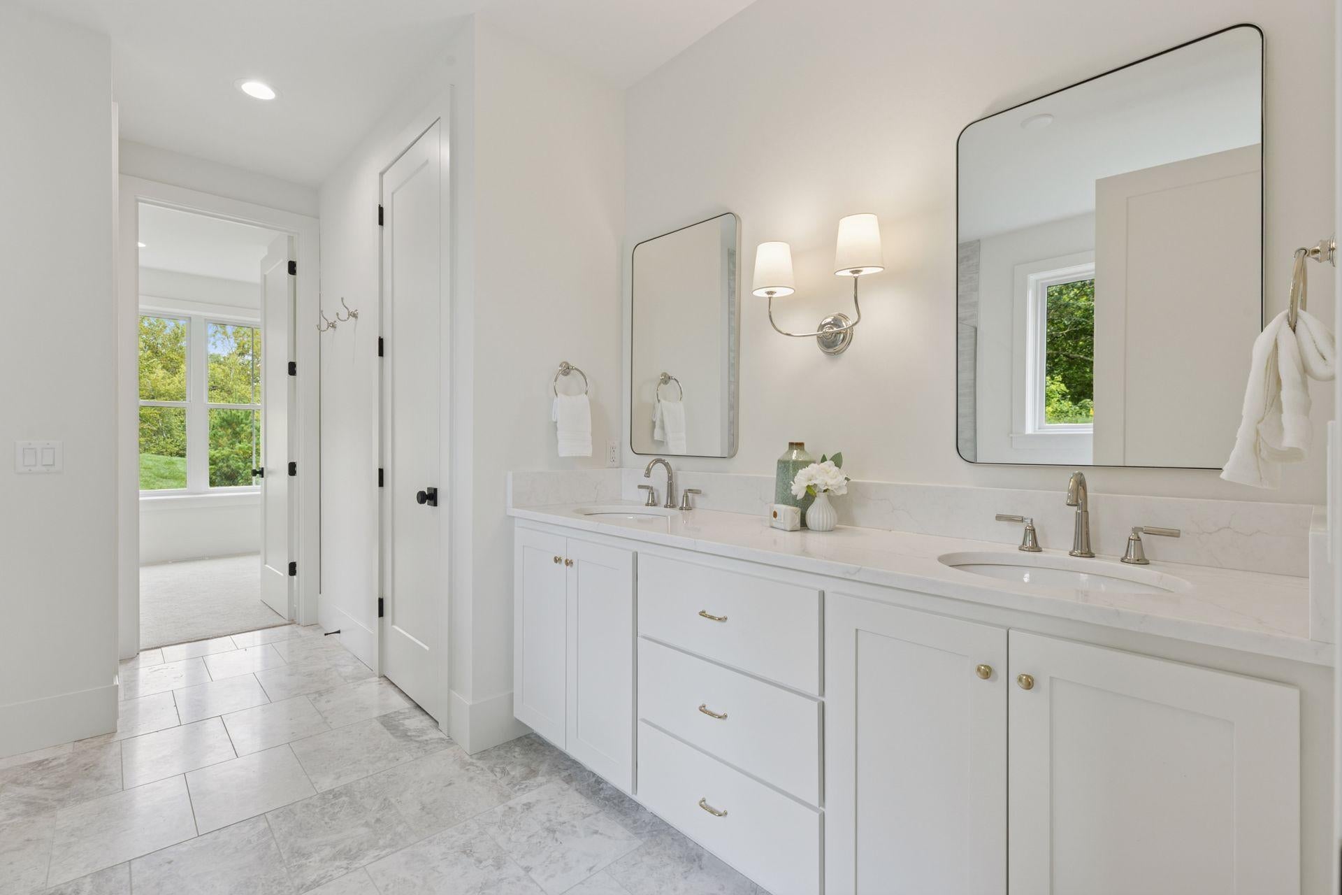 Eagan, Minnesota, 55123, United States, 3 Bedrooms Bedrooms, ,3 BathroomsBathrooms,Residential,Active,1936421