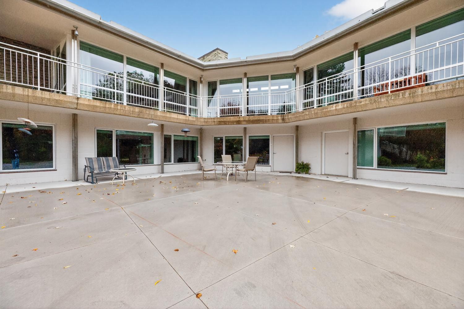 Rochester, Minnesota, 55902, United States, 10 Bedrooms Bedrooms, ,6 BathroomsBathrooms,Residential,Active,1970931