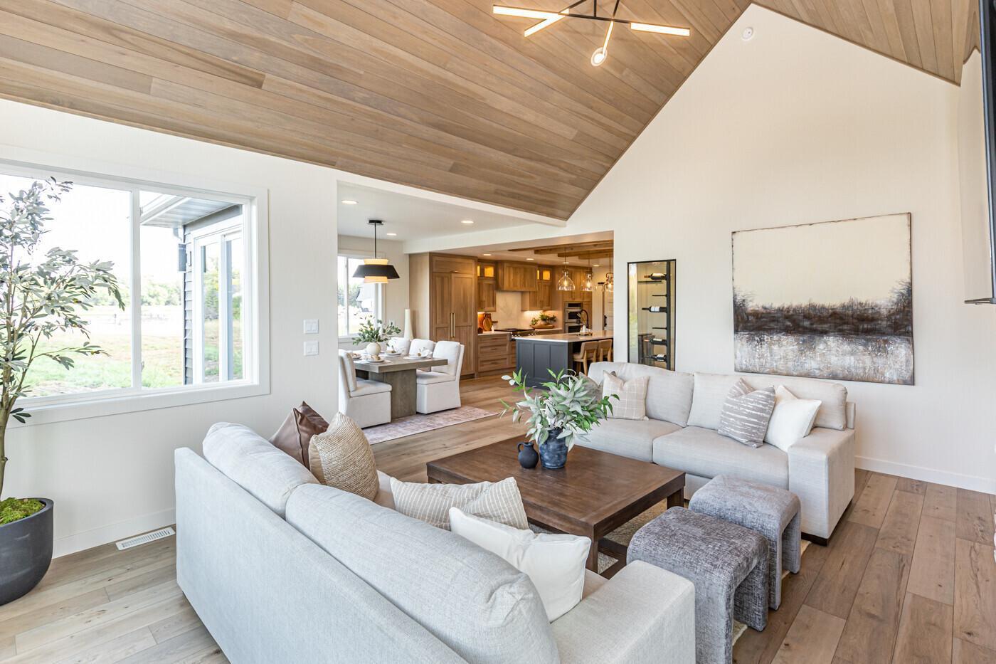 Fargo, North Dakota, 58104, United States, 6 Bedrooms Bedrooms, ,5 BathroomsBathrooms,Residential,Active,2010195