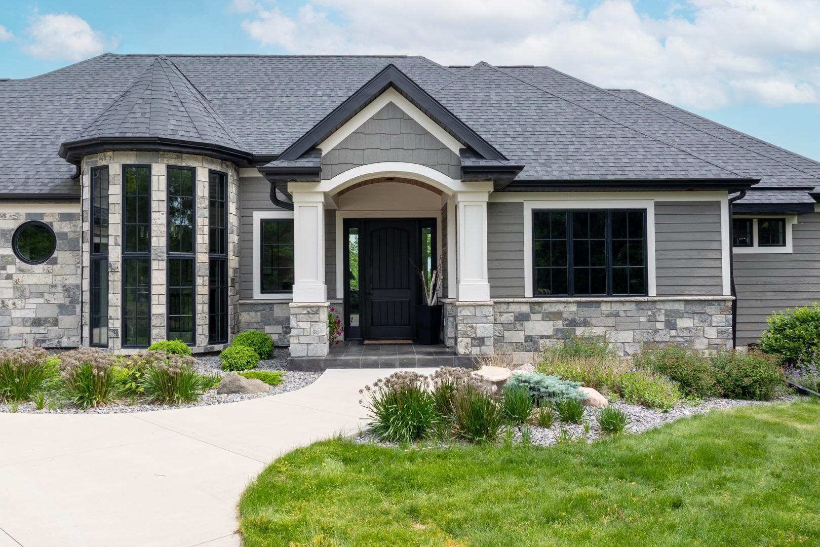 Rochester, Minnesota, 55902, United States, 4 Bedrooms Bedrooms, ,4 BathroomsBathrooms,Residential,Active,1853329