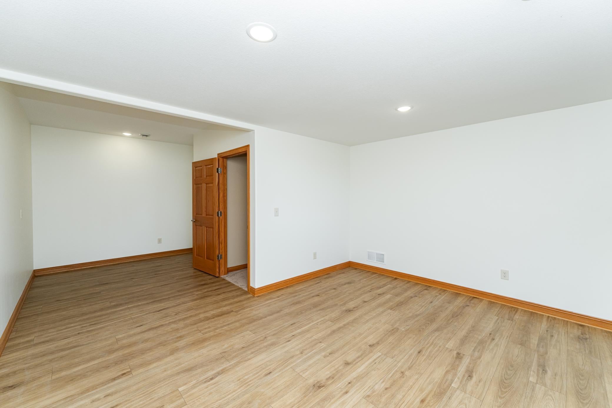 Rochester, Minnesota, 55902, United States, 5 Bedrooms Bedrooms, ,3 BathroomsBathrooms,Residential,Active,1894547