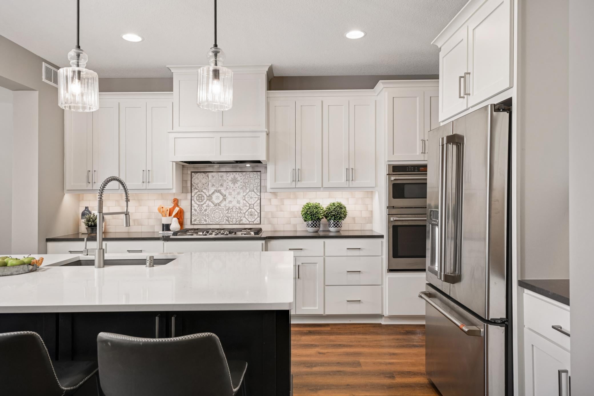 Lakeville, Minnesota, 55044, United States, 5 Bedrooms Bedrooms, ,6 BathroomsBathrooms,Residential,Active,1943786