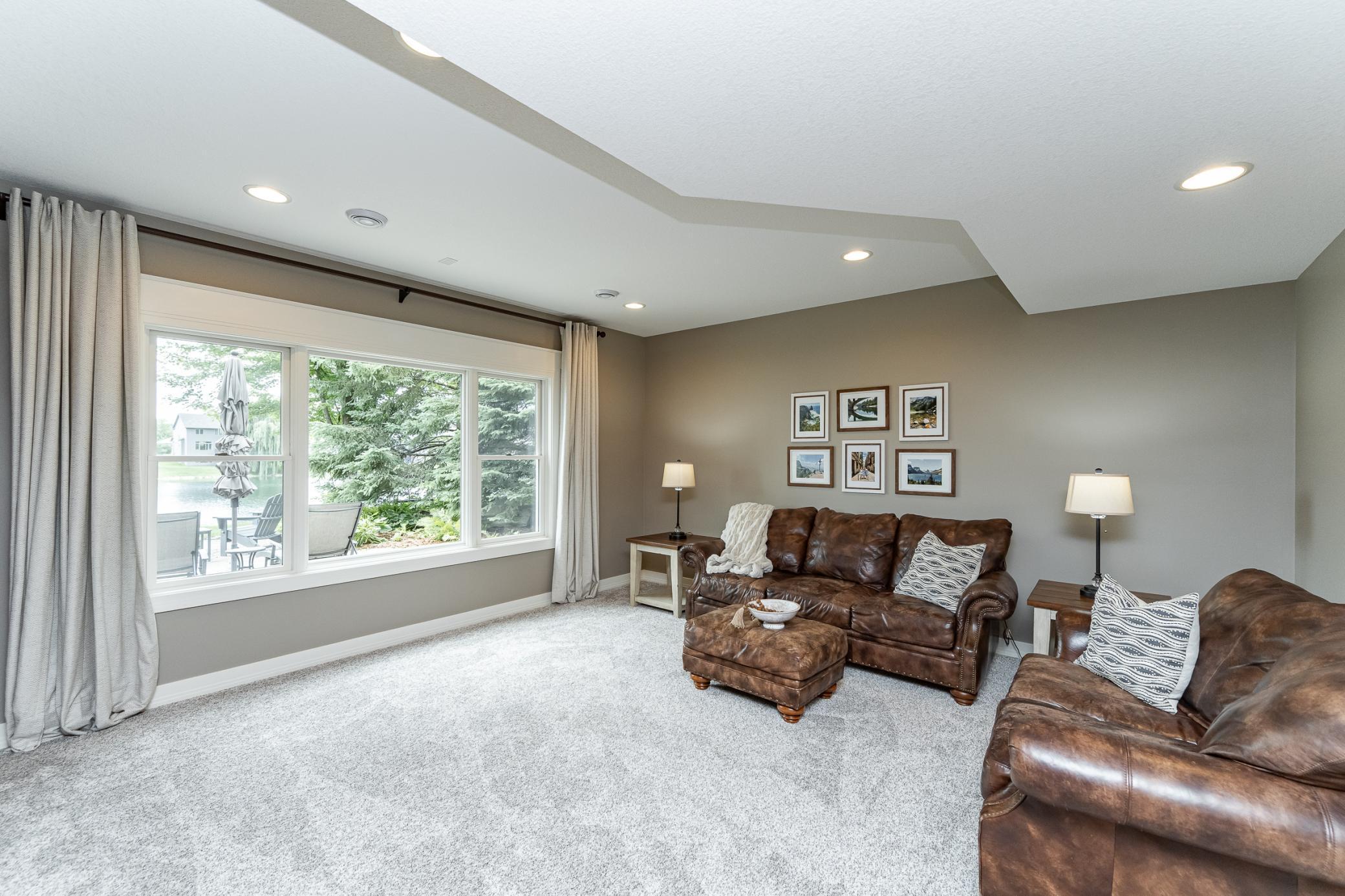 Rochester, Minnesota, 55902, United States, 6 Bedrooms Bedrooms, ,4 BathroomsBathrooms,Residential,Active,1888994