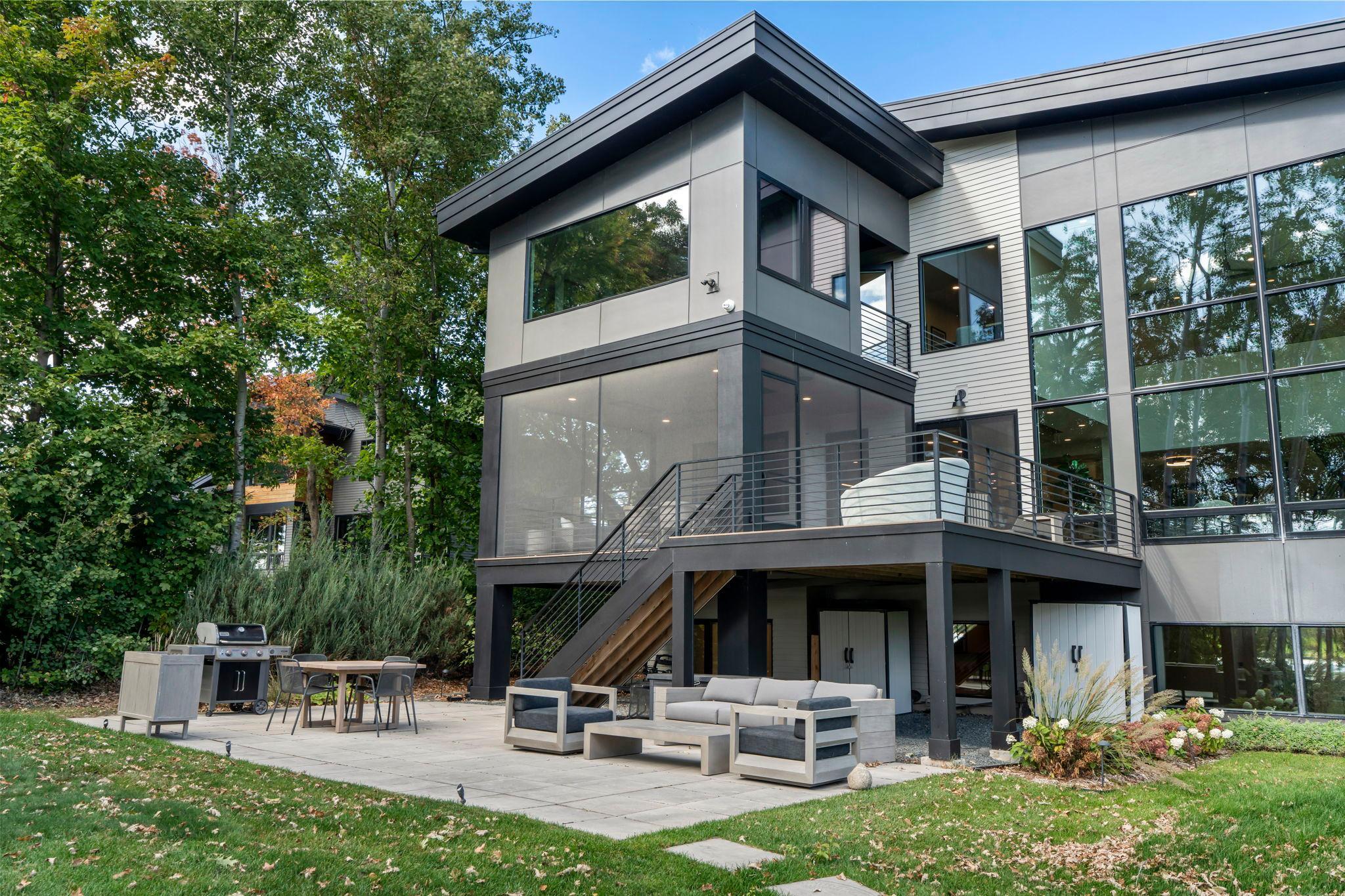 Shakopee, Minnesota, 55379, United States, 5 Bedrooms Bedrooms, ,5 BathroomsBathrooms,Residential,Active,1964254