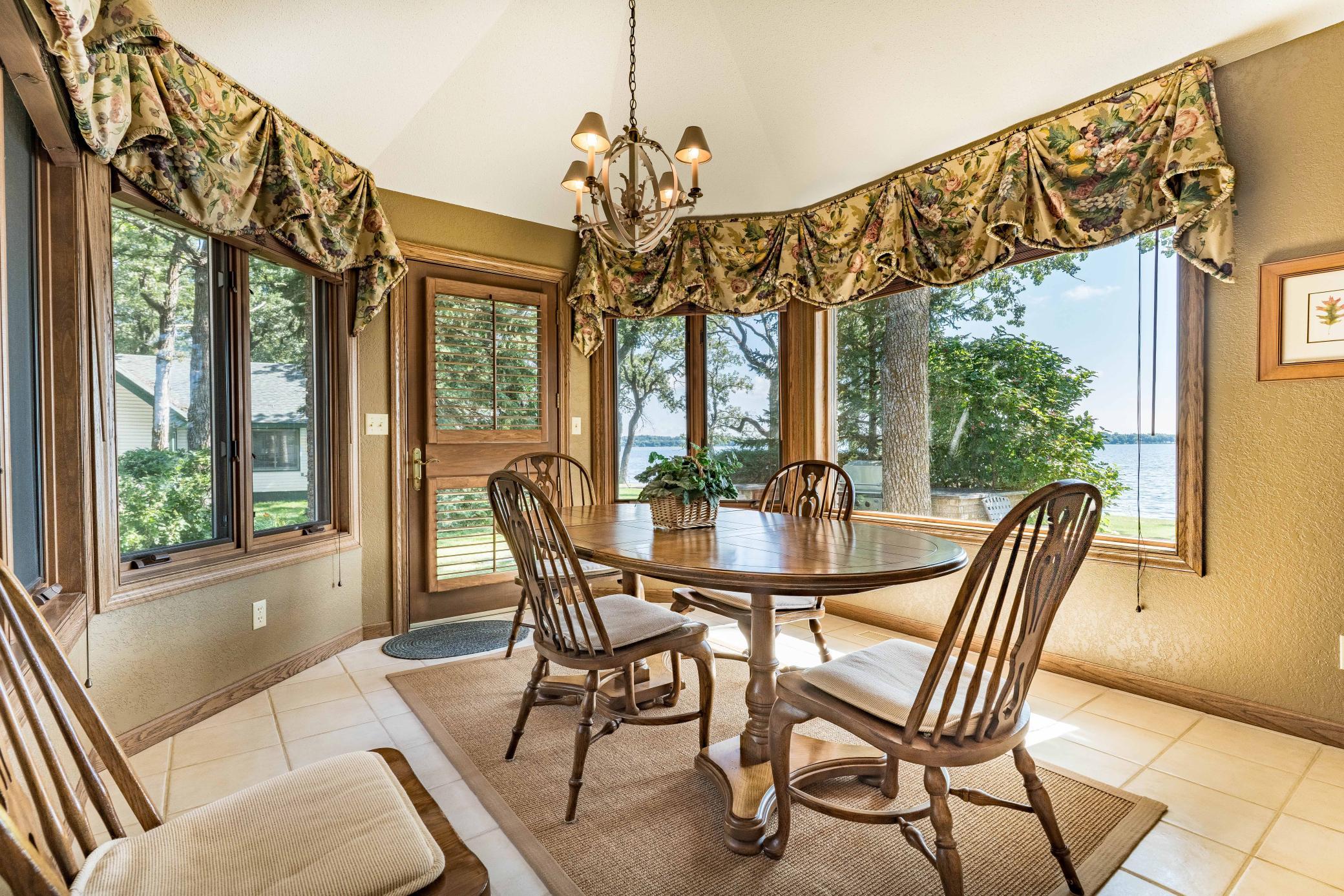 Alexandria, Minnesota, 56308, United States, 4 Bedrooms Bedrooms, ,6 BathroomsBathrooms,Residential,Active,1964256