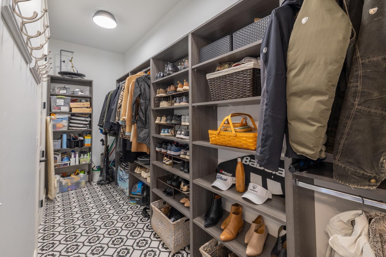 Rochester, Minnesota, 55902, United States, 4 Bedrooms Bedrooms, ,4 BathroomsBathrooms,Residential,Active,1853329