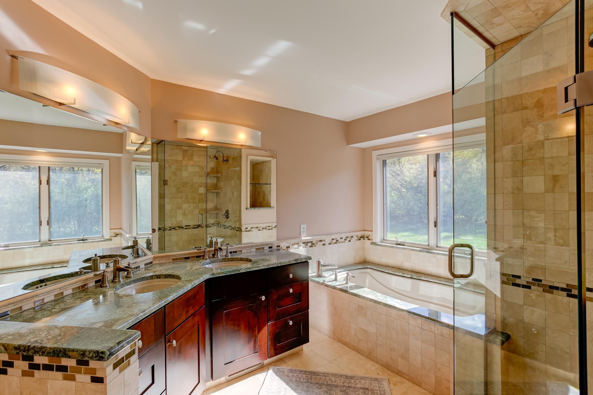 Afton, Minnesota, 55001, United States, 6 Bedrooms Bedrooms, ,6 BathroomsBathrooms,Residential,Active,1973262