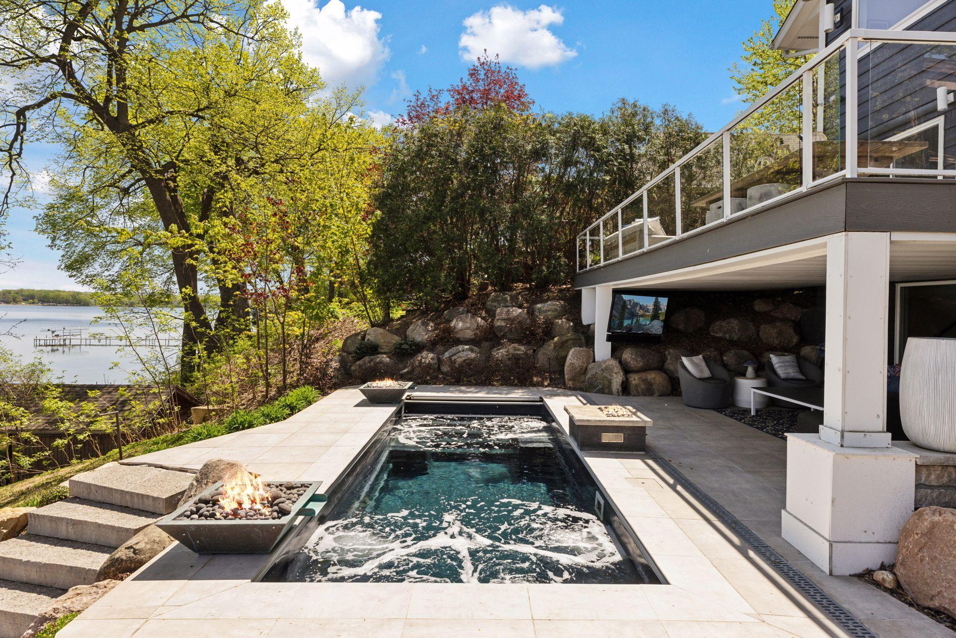 Minneapolis, Minnesota, 55441, United States, 4 Bedrooms Bedrooms, ,3 BathroomsBathrooms,Residential,Active,1953266