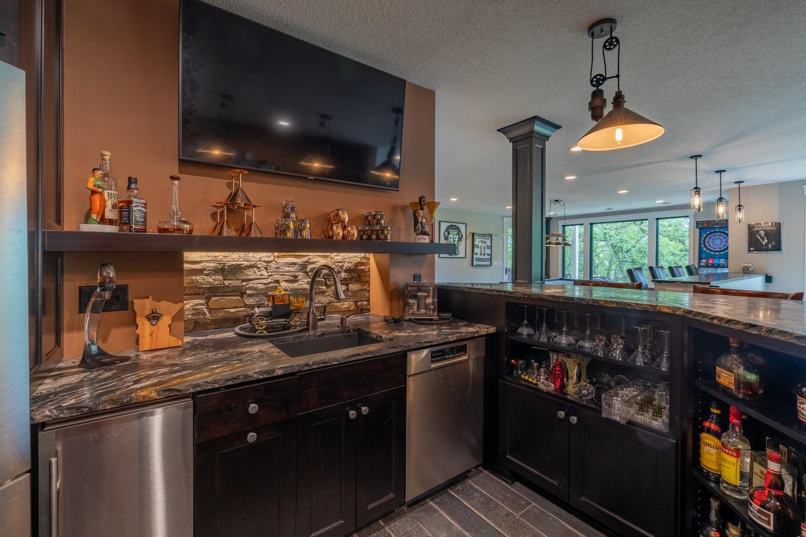 Rochester, Minnesota, 55902, United States, 4 Bedrooms Bedrooms, ,4 BathroomsBathrooms,Residential,Active,1853329