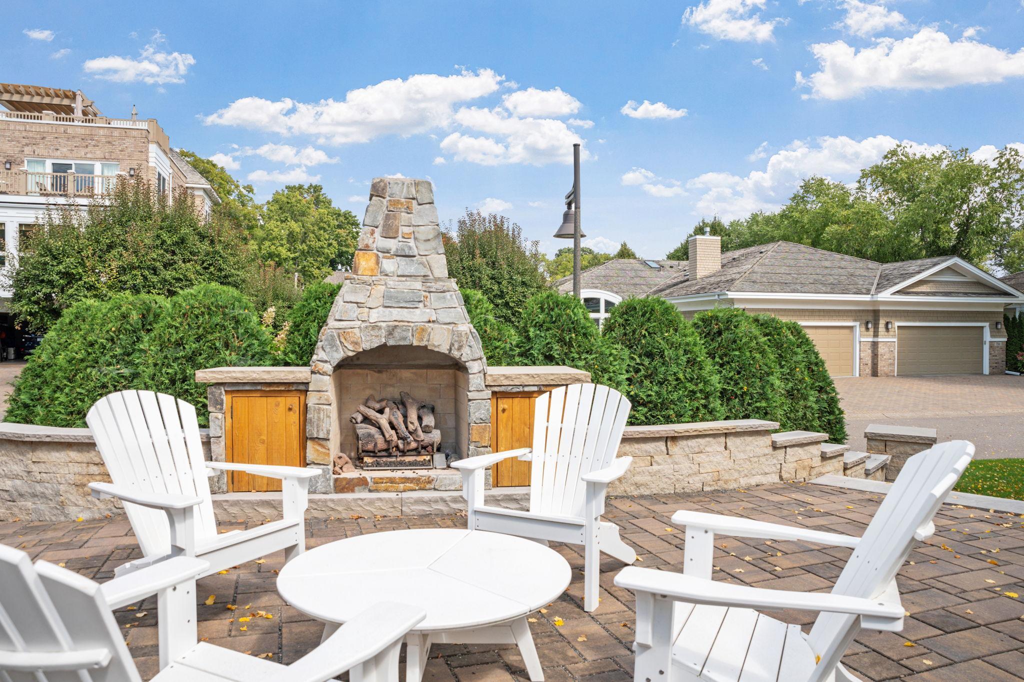 Wayzata, Minnesota, 55391, United States, 4 Bedrooms Bedrooms, ,3 BathroomsBathrooms,Residential,Active,1953718