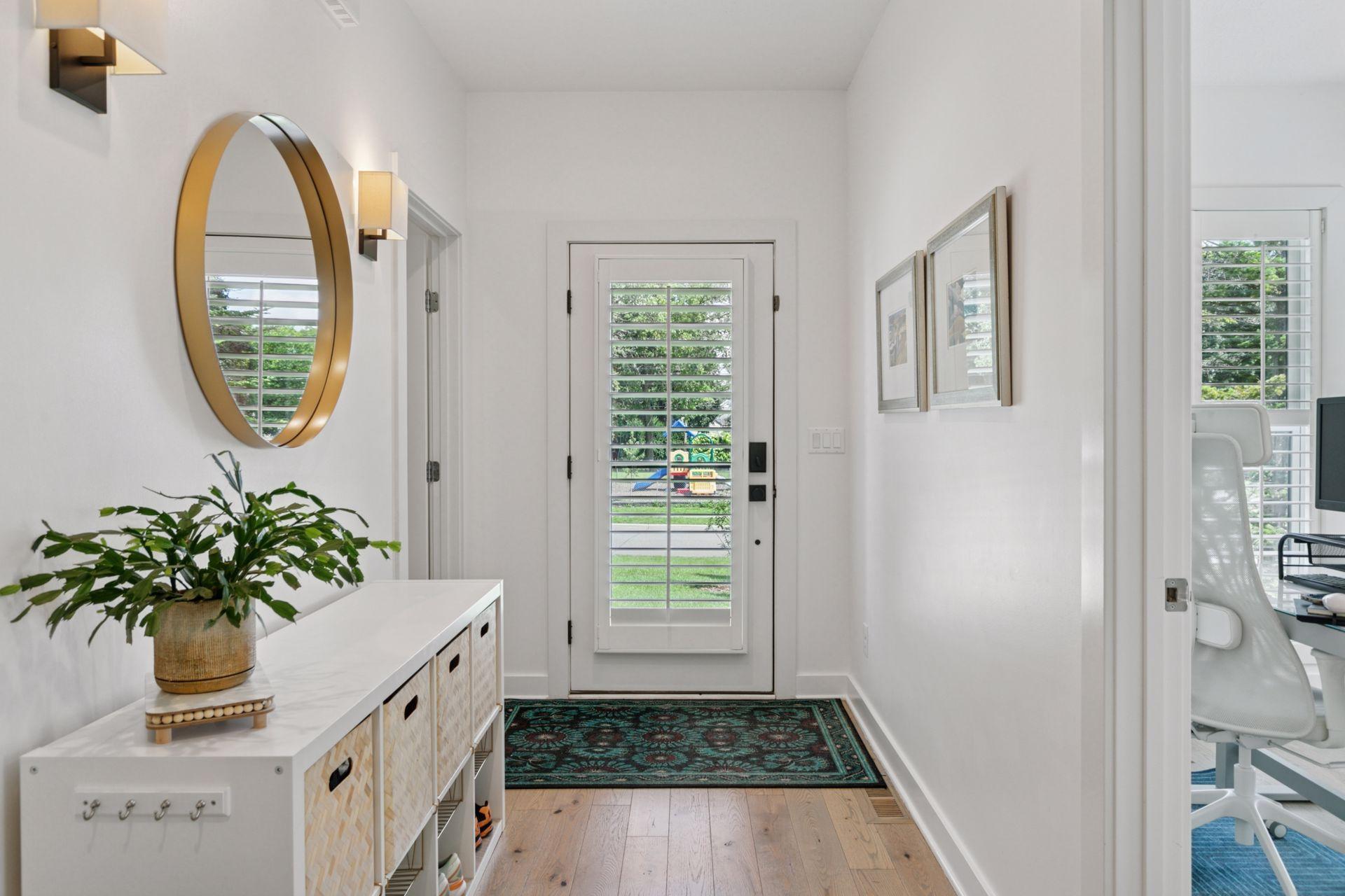 Minneapolis, Minnesota, 55410, United States, 5 Bedrooms Bedrooms, ,5 BathroomsBathrooms,Residential,Active,1929403