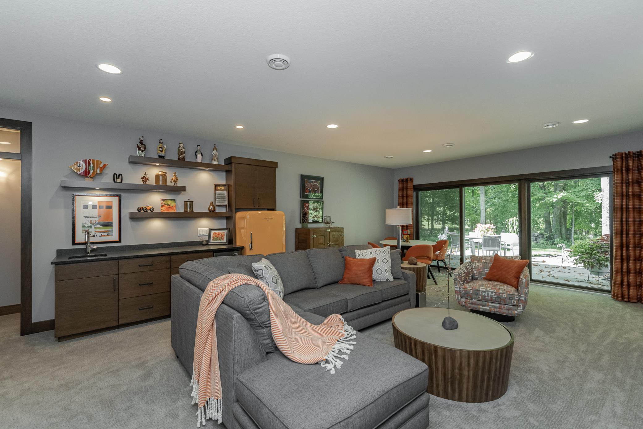 Rochester, Minnesota, 55902, United States, 4 Bedrooms Bedrooms, ,3 BathroomsBathrooms,Residential,Active,1905106