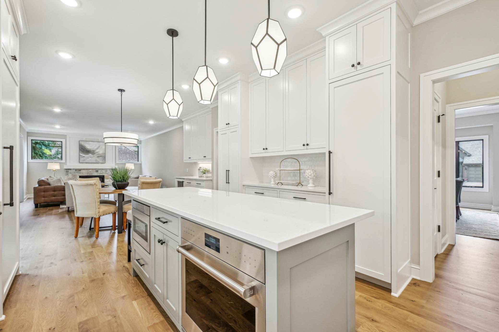 Eden Prairie, Minnesota, 55347, United States, ,4 BathroomsBathrooms,Residential,Active,1843432