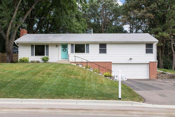 122 SURREY TRL N, APPLE VALLEY, MN 55124 - Image 1