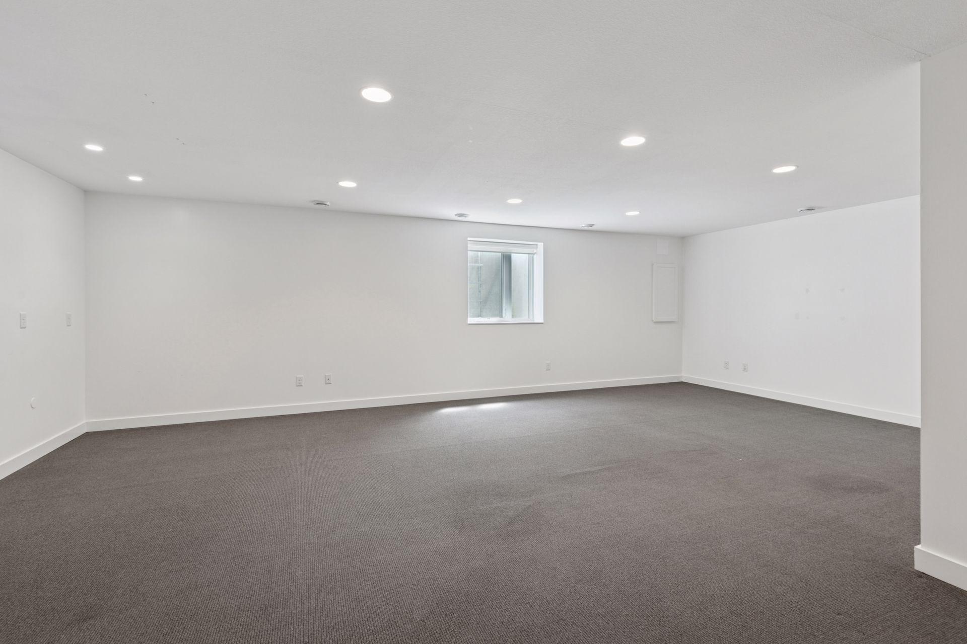 Minneapolis, Minnesota, 55410, United States, 5 Bedrooms Bedrooms, ,5 BathroomsBathrooms,Residential,Active,1929403