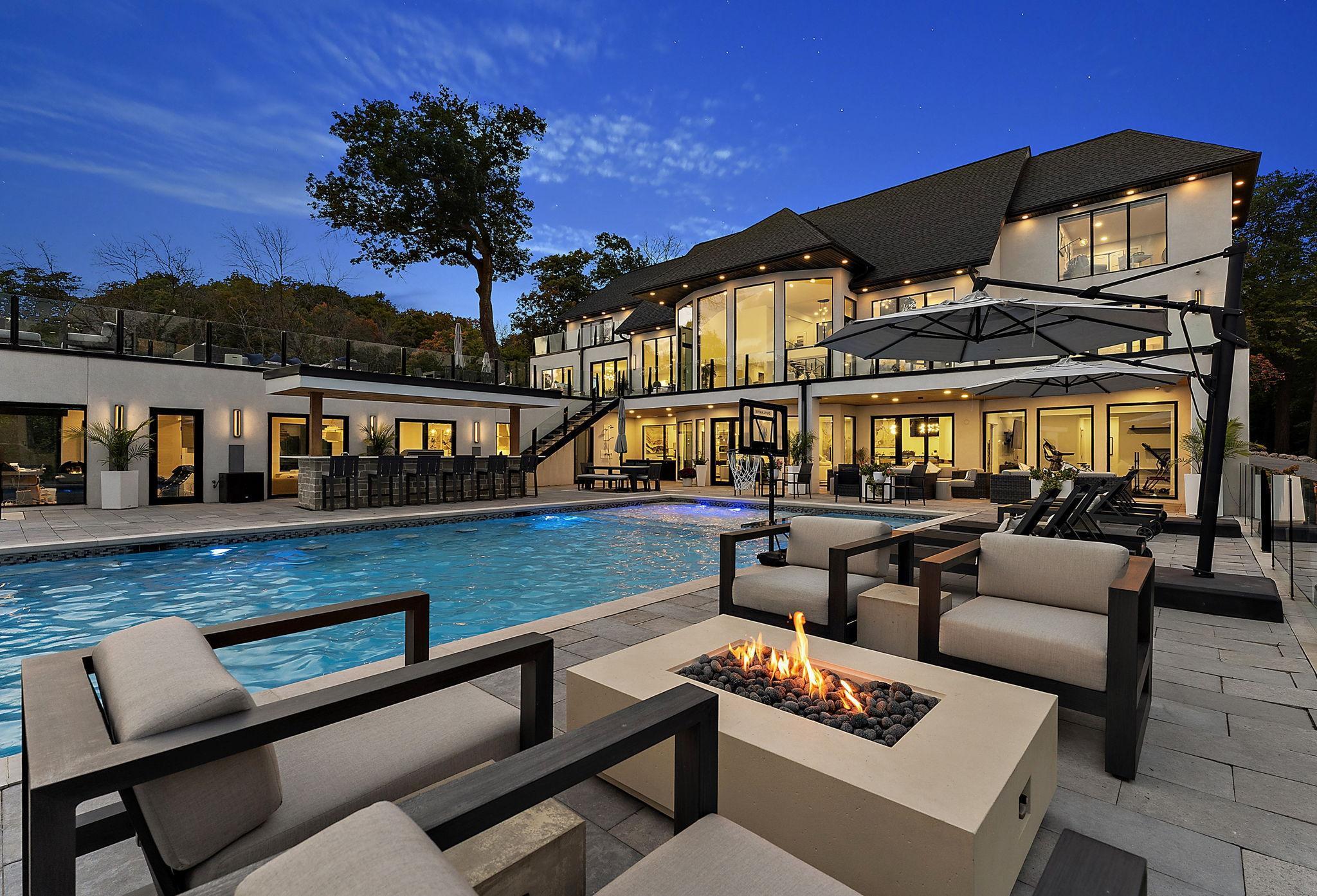 Wayzata, Minnesota, 55391, United States, 8 Bedrooms Bedrooms, ,11 BathroomsBathrooms,Residential,Active,1959932