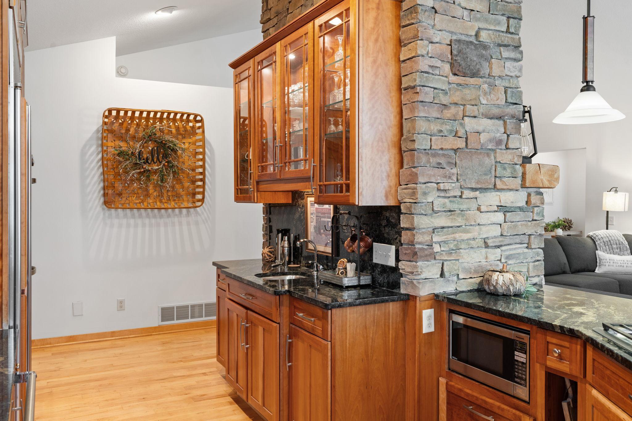 Arden Hills, Minnesota, 55112, United States, 4 Bedrooms Bedrooms, ,3 BathroomsBathrooms,Residential,Active,1973290