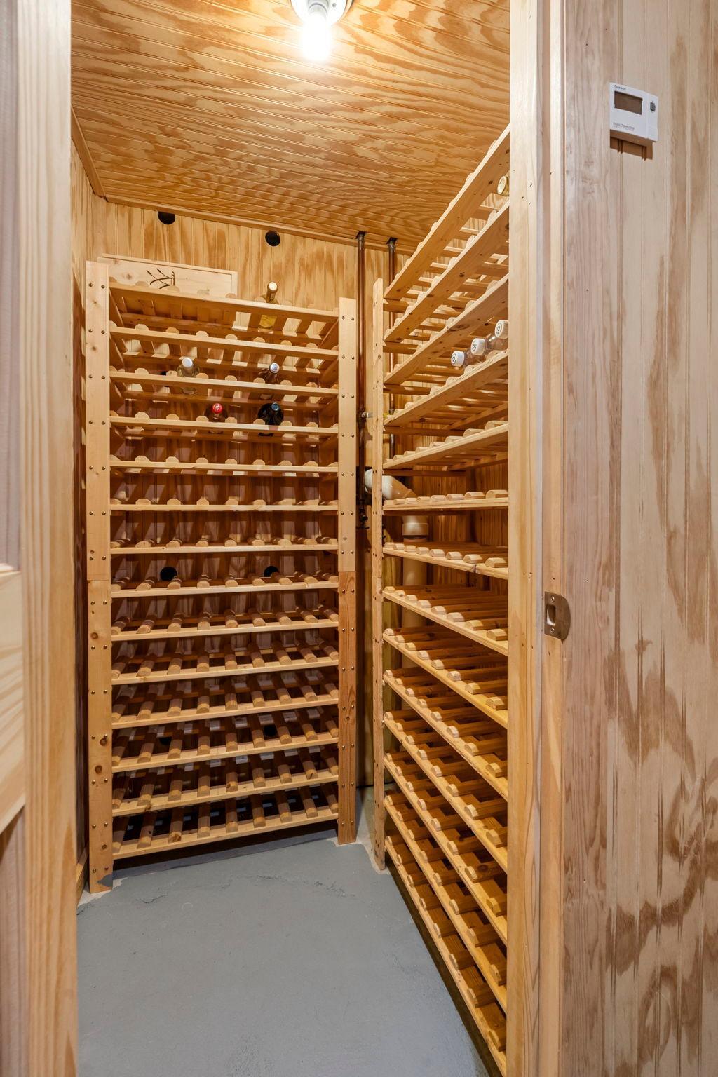 Arden Hills, Minnesota, 55112, United States, 4 Bedrooms Bedrooms, ,3 BathroomsBathrooms,Residential,Active,1973290