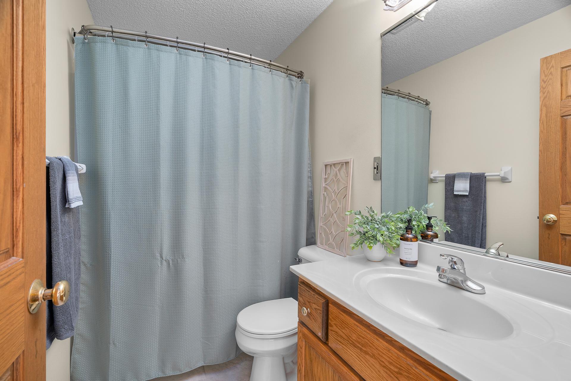 Prior Lake, Minnesota, 55372, United States, 4 Bedrooms Bedrooms, ,4 BathroomsBathrooms,Residential,Active,1995257