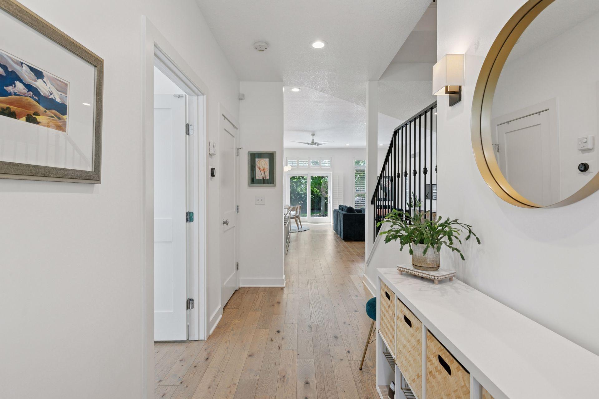 Minneapolis, Minnesota, 55410, United States, 5 Bedrooms Bedrooms, ,5 BathroomsBathrooms,Residential,Active,1929403