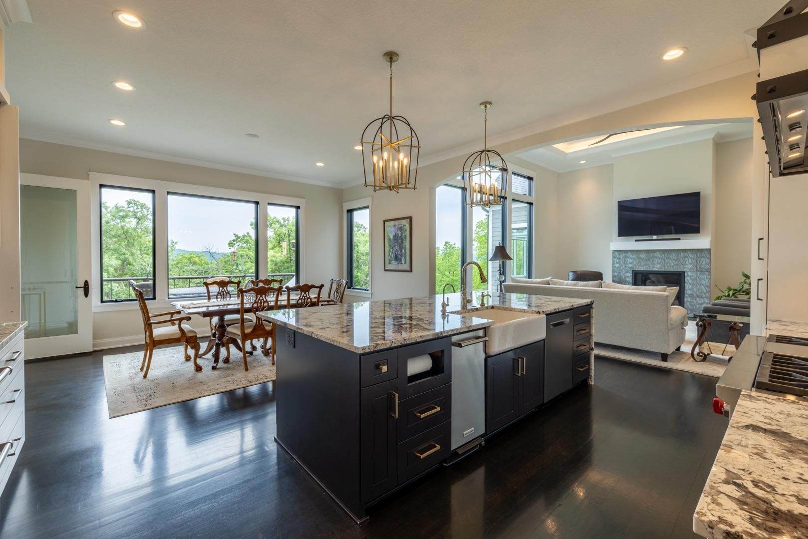 Rochester, Minnesota, 55902, United States, 4 Bedrooms Bedrooms, ,4 BathroomsBathrooms,Residential,Active,1853329