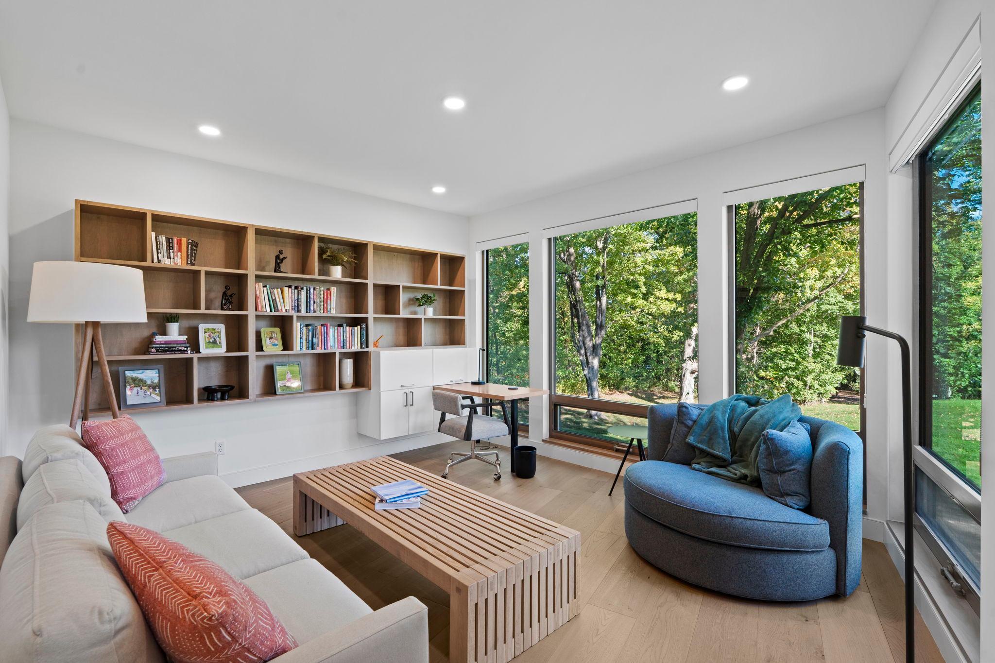 Shakopee, Minnesota, 55379, United States, 5 Bedrooms Bedrooms, ,5 BathroomsBathrooms,Residential,Active,1964254