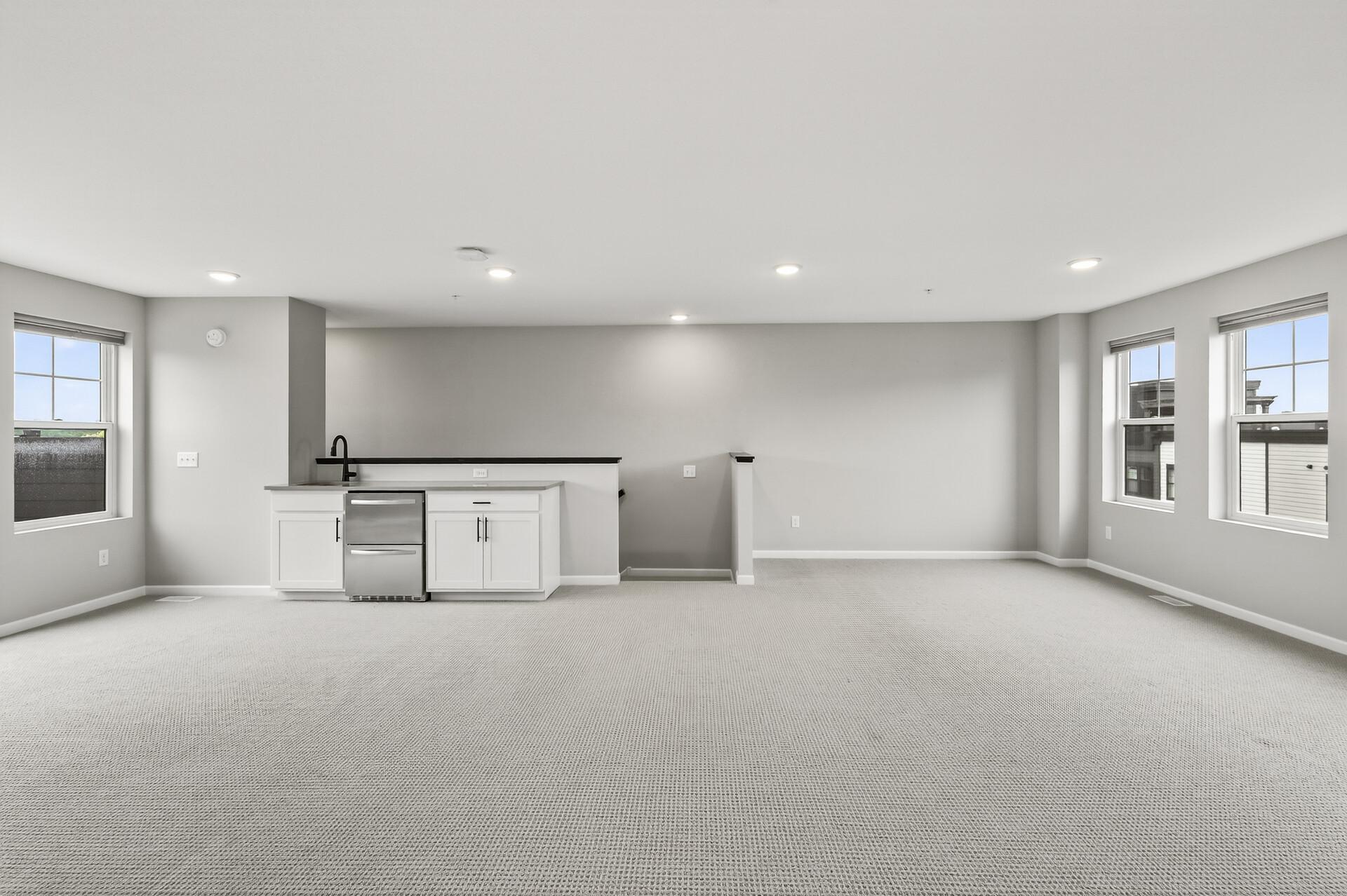 Saint Paul, Minnesota, 55116, United States, 4 Bedrooms Bedrooms, ,4 BathroomsBathrooms,Residential,Active,2003561