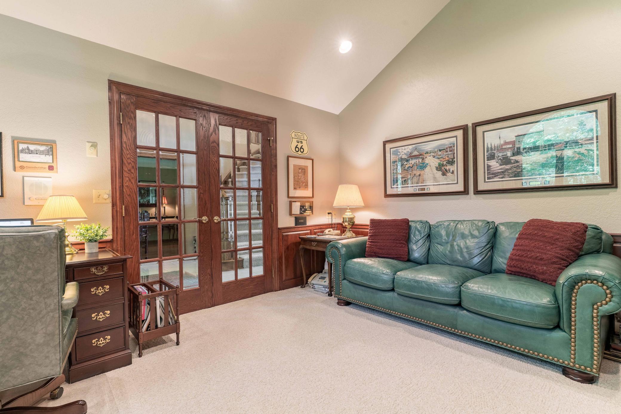 Alexandria, Minnesota, 56308, United States, 4 Bedrooms Bedrooms, ,6 BathroomsBathrooms,Residential,Active,1964256