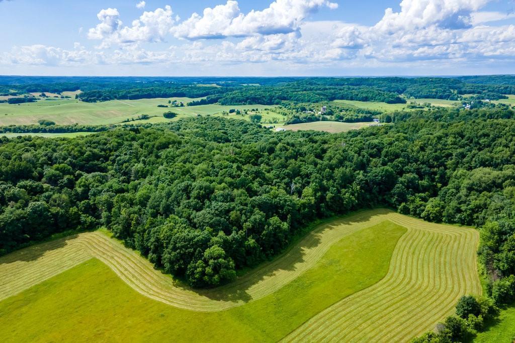 Menomonie, Wisconsin, 54751, United States, 2 Bedrooms Bedrooms, ,3 BathroomsBathrooms,Residential,Active,1993940