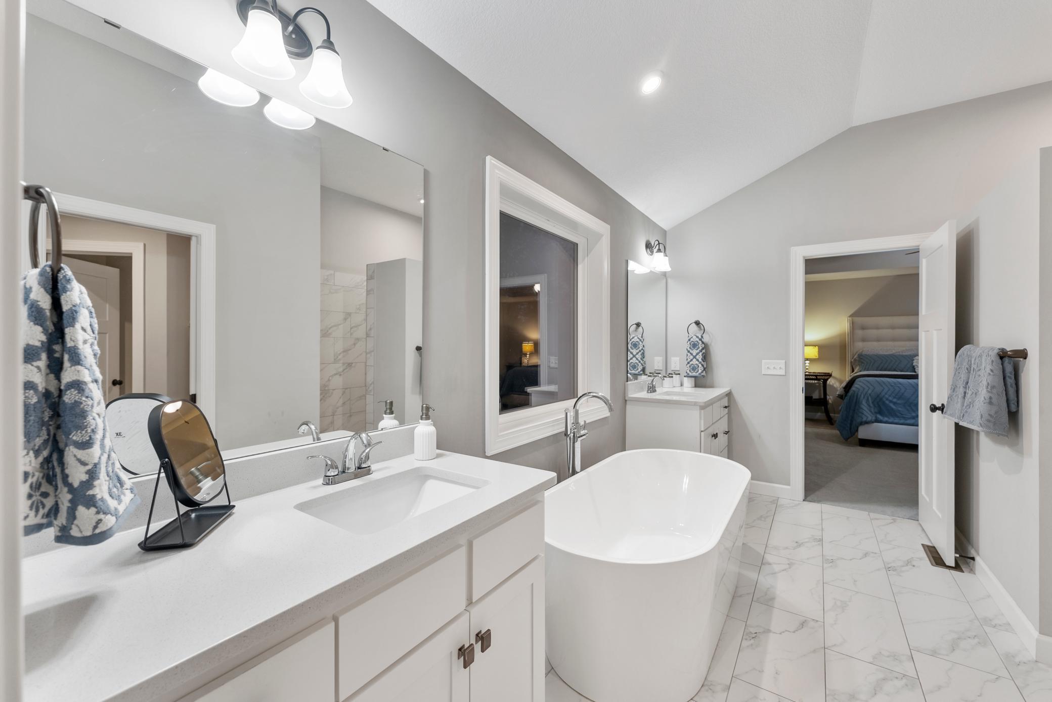 Andover, Minnesota, 55304, United States, 5 Bedrooms Bedrooms, ,5 BathroomsBathrooms,Residential,Active,1943833