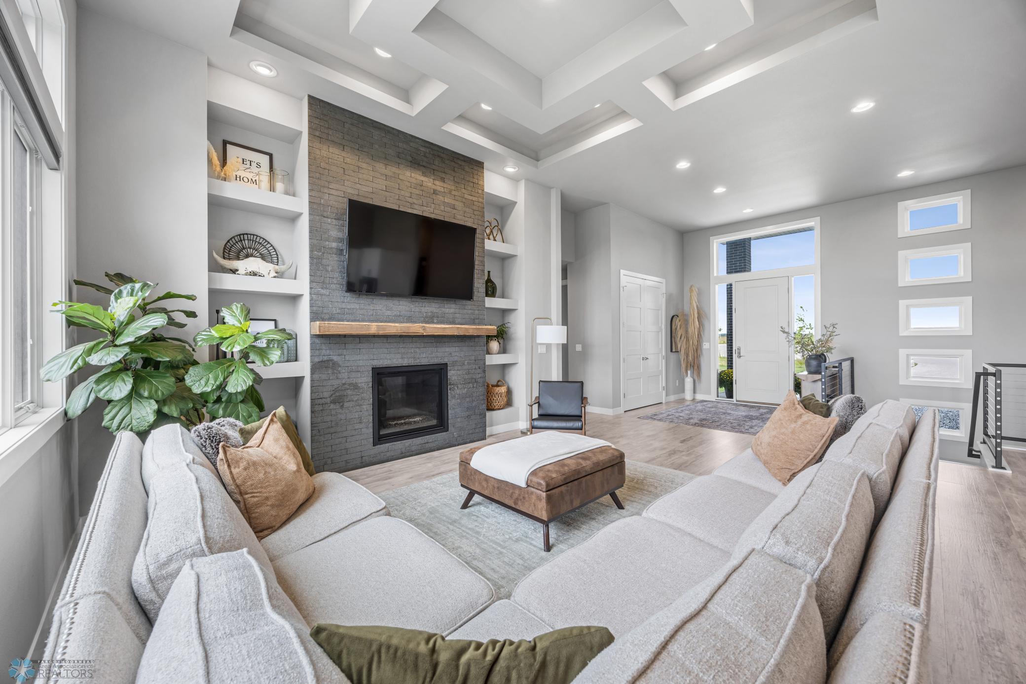 Oxbow, North Dakota, 58047, United States, 5 Bedrooms Bedrooms, ,3 BathroomsBathrooms,Residential,Active,1926894