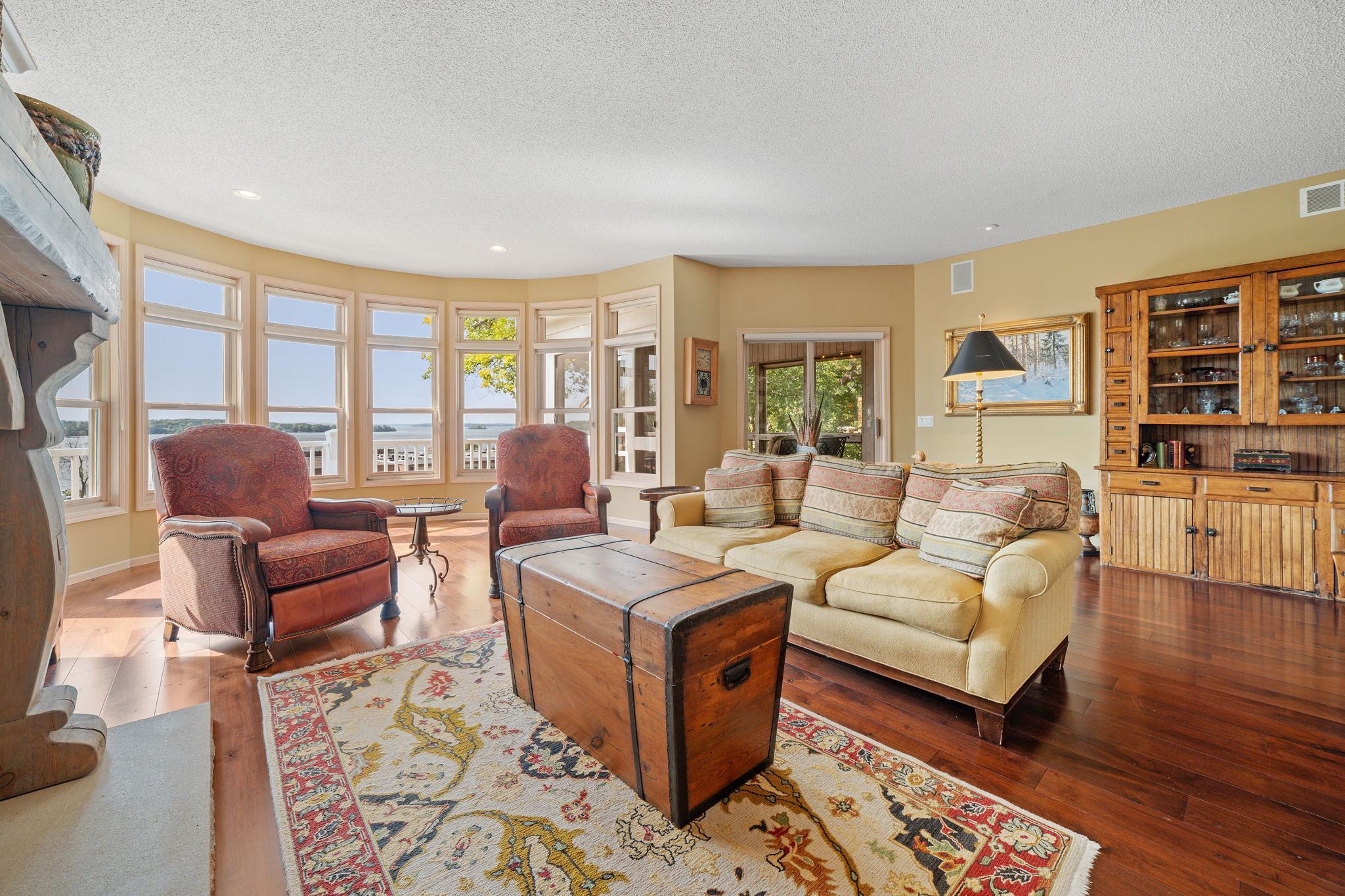 Wayzata, Minnesota, 55391, United States, 4 Bedrooms Bedrooms, ,3 BathroomsBathrooms,Residential,Active,1953718