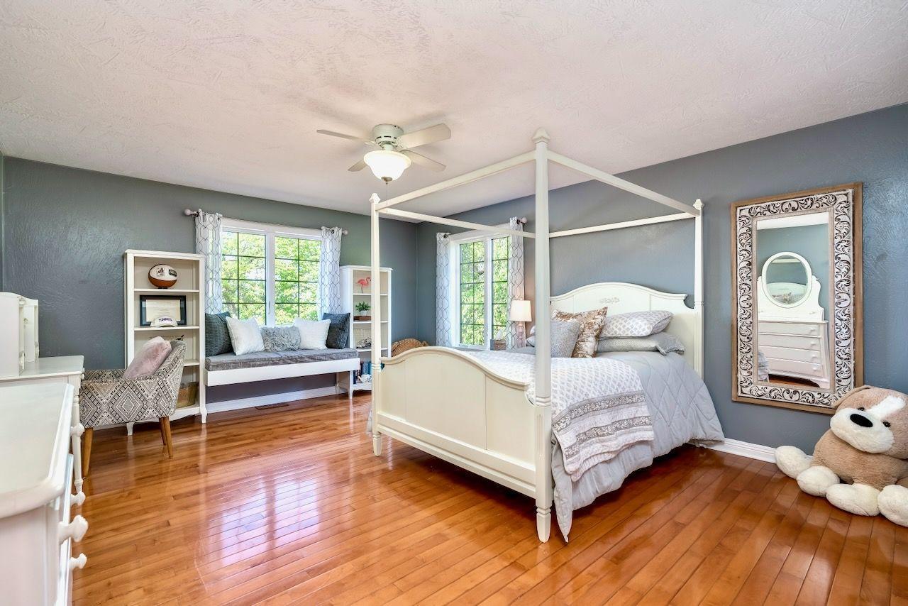 Elysian, Minnesota, 56028, United States, 6 Bedrooms Bedrooms, ,6 BathroomsBathrooms,Residential,Active,1831792