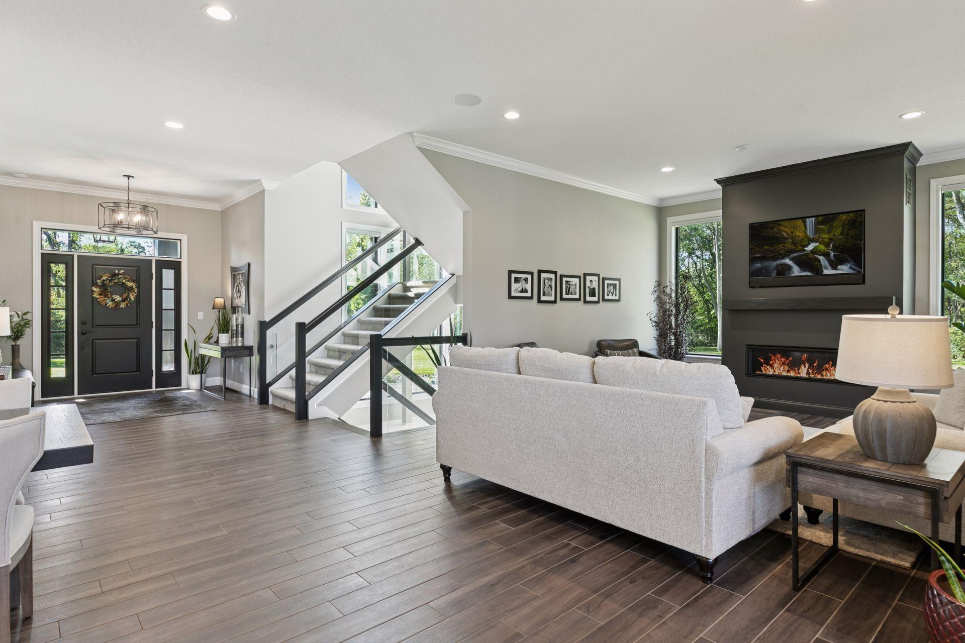 Rochester, Minnesota, 55902, United States, 4 Bedrooms Bedrooms, ,6 BathroomsBathrooms,Residential,Active,1953260