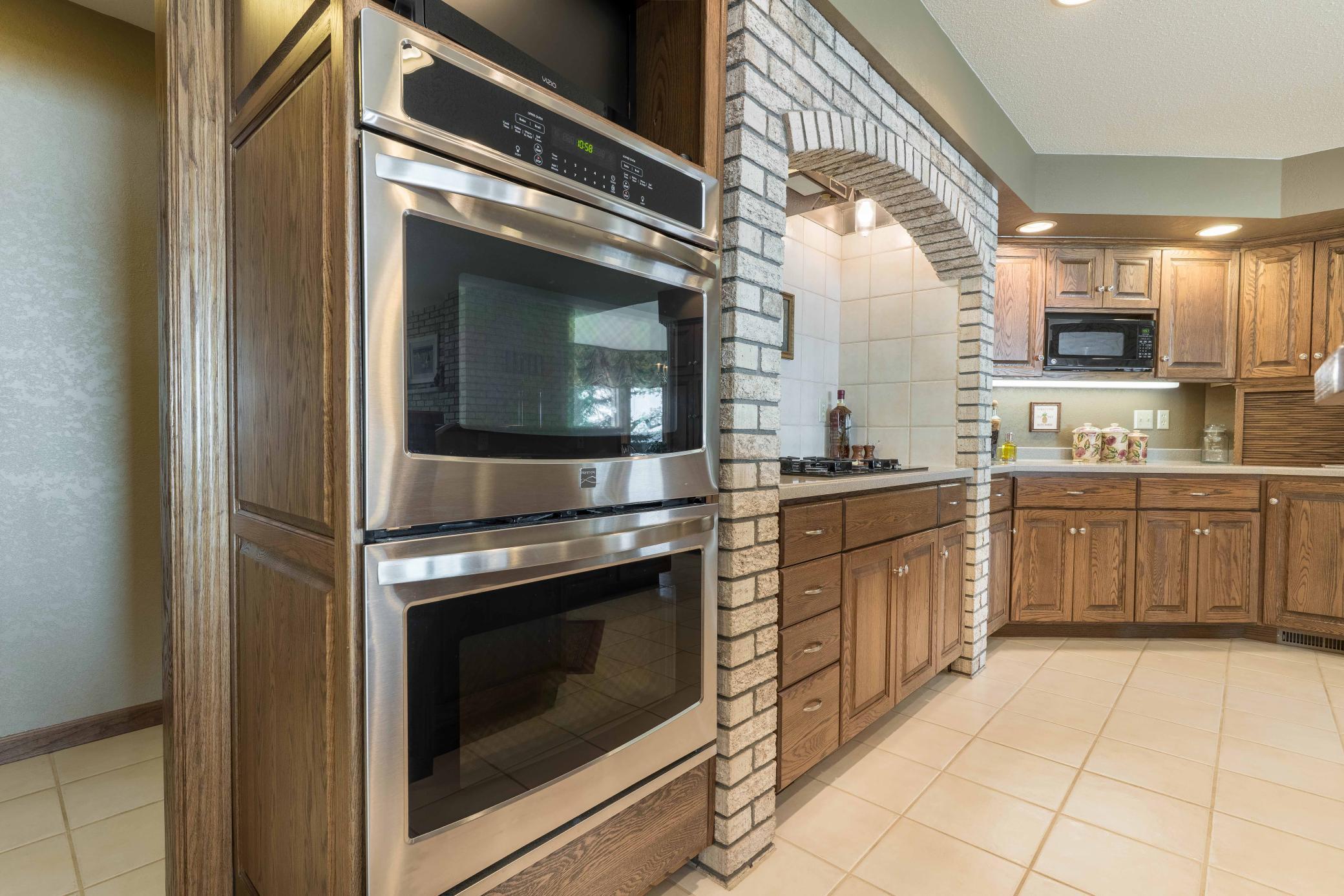 Alexandria, Minnesota, 56308, United States, 4 Bedrooms Bedrooms, ,6 BathroomsBathrooms,Residential,Active,1964256