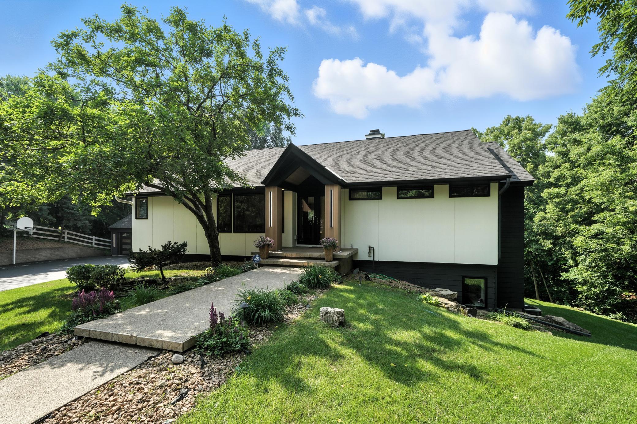 Minnetonka, Minnesota, 55345, United States, 5 Bedrooms Bedrooms, ,3 BathroomsBathrooms,Residential,Active,1971001