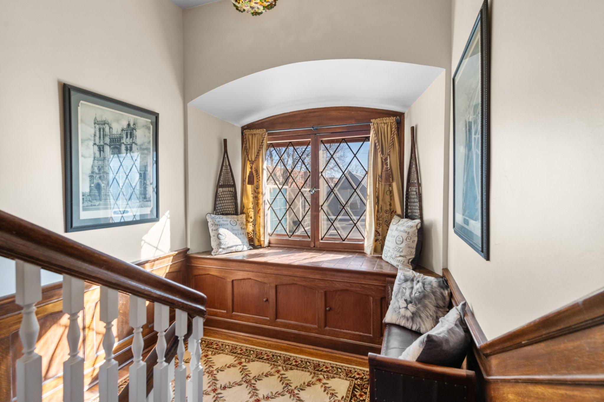 Saint Paul, Minnesota, 55105, United States, 6 Bedrooms Bedrooms, ,5 BathroomsBathrooms,Residential,Pending,2011867