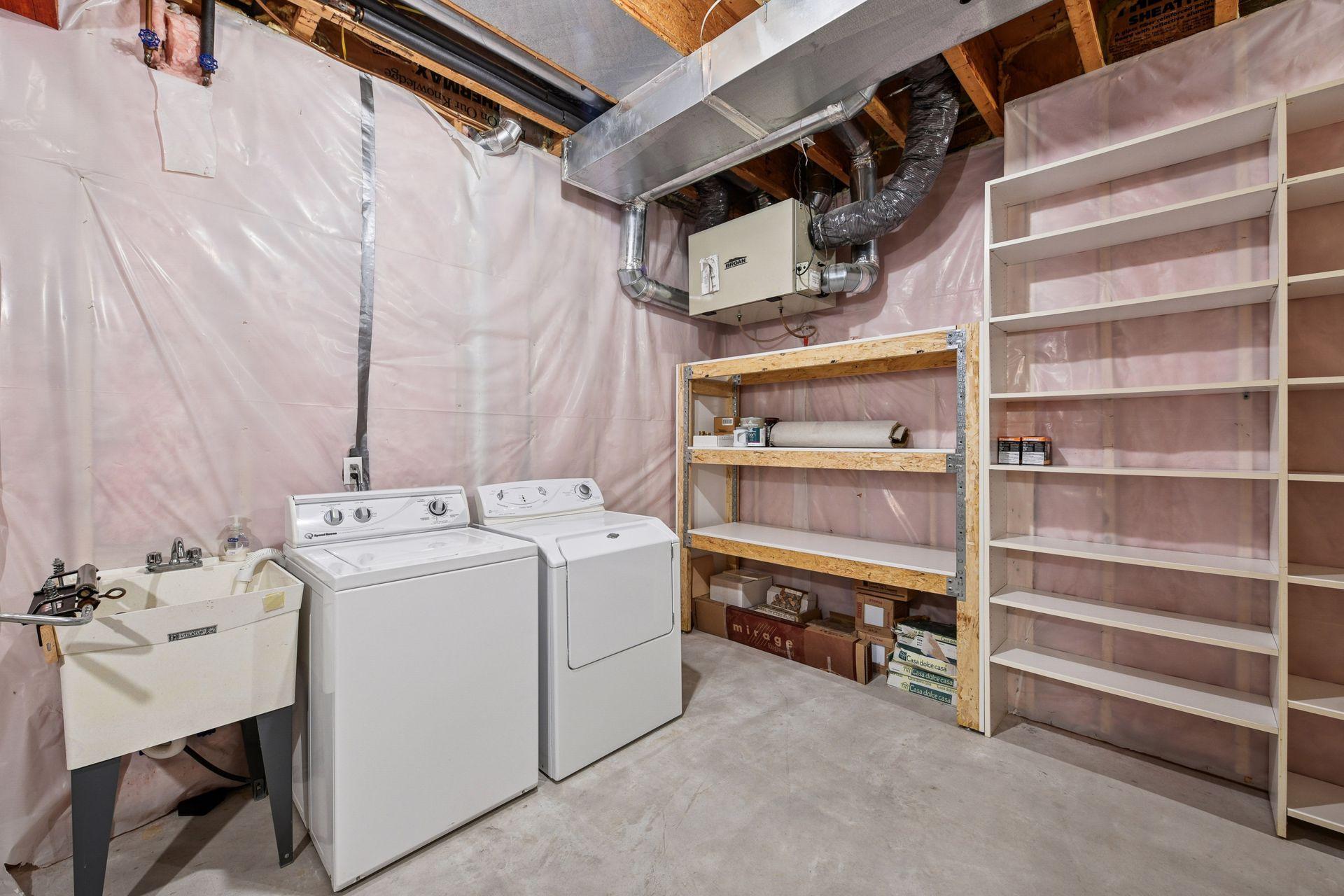 Minneapolis, Minnesota, 55439, United States, 5 Bedrooms Bedrooms, ,5 BathroomsBathrooms,Residential,Active,1944273