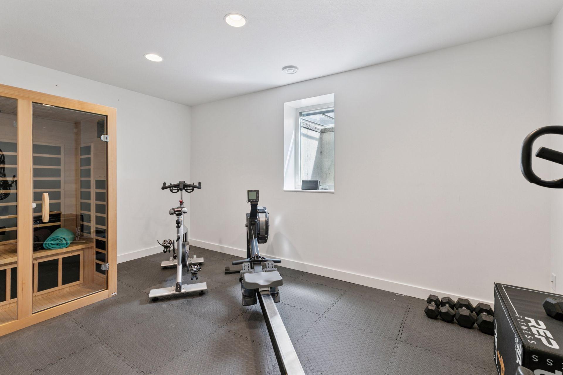 Minneapolis, Minnesota, 55410, United States, 5 Bedrooms Bedrooms, ,5 BathroomsBathrooms,Residential,Active,1929403