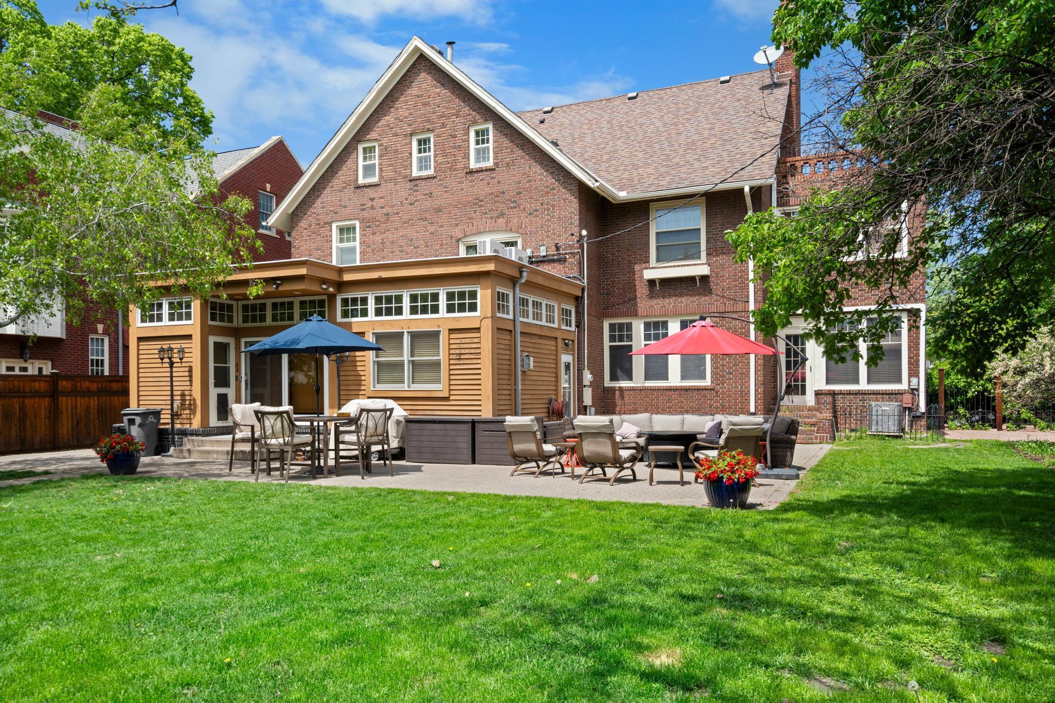 Saint Paul, Minnesota, 55105, United States, 6 Bedrooms Bedrooms, ,5 BathroomsBathrooms,Residential,Pending,2011867