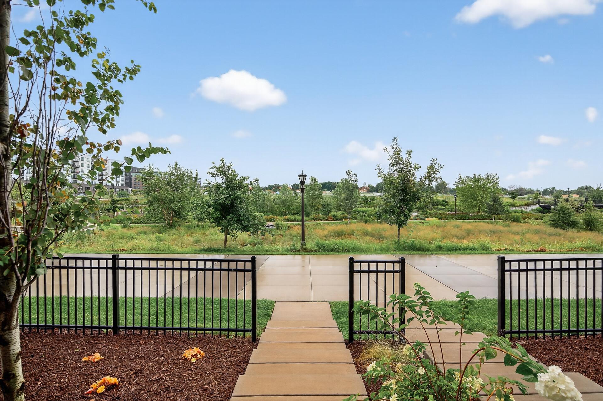 Saint Paul, Minnesota, 55116, United States, 4 Bedrooms Bedrooms, ,4 BathroomsBathrooms,Residential,Active,2003561