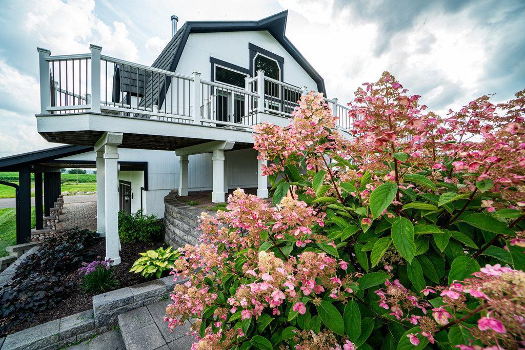 Menomonie, Wisconsin, 54751, United States, 2 Bedrooms Bedrooms, ,3 BathroomsBathrooms,Residential,Active,1993940