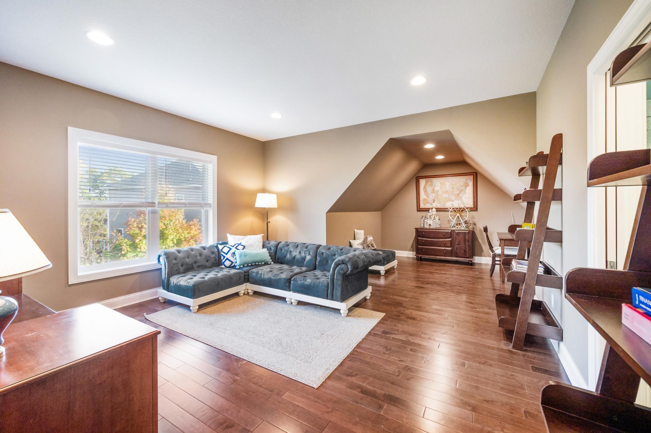 Eden Prairie, Minnesota, 55347, United States, 6 Bedrooms Bedrooms, ,7 BathroomsBathrooms,Residential,Active,1798012