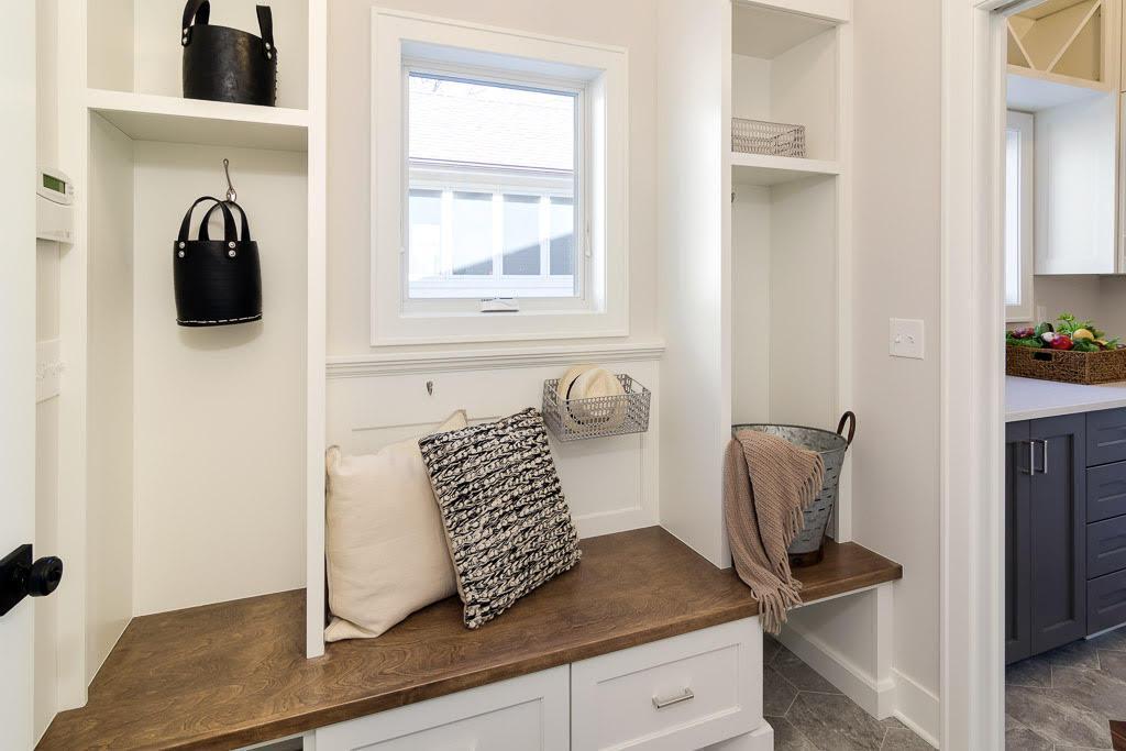 Minneapolis, Minnesota, 55416, United States, 4 Bedrooms Bedrooms, ,4 BathroomsBathrooms,Residential,Active,1770148