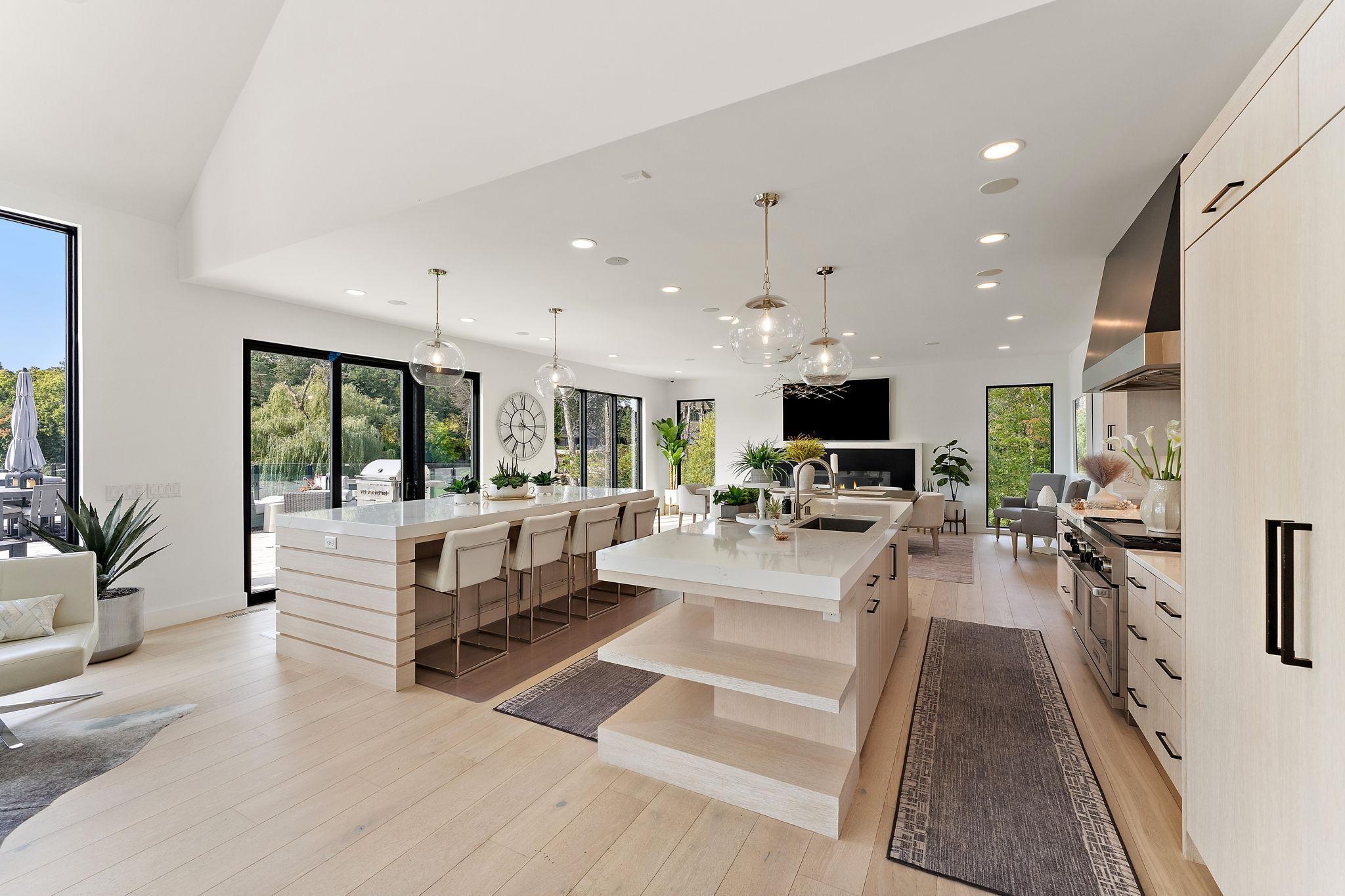 Wayzata, Minnesota, 55391, United States, 8 Bedrooms Bedrooms, ,11 BathroomsBathrooms,Residential,Active,1959932